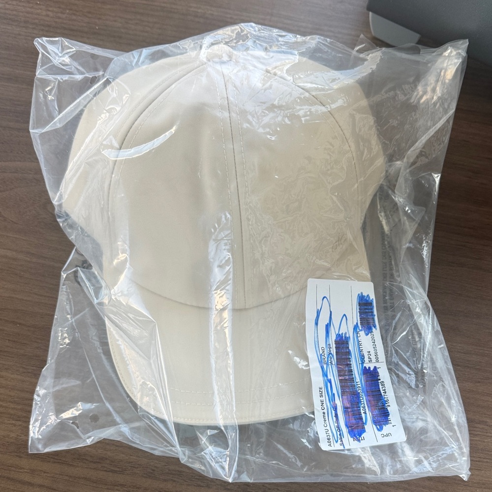 Alo Cream Baseball Cap - Classic Everyday Hat